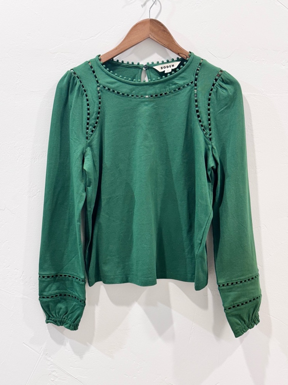 Boden Mila Emerald Green Long Sleeve Top Pom-Pom Trim Keyhole Back Size US 6